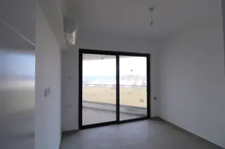 1+1 Apartment with Large Terrace in Lefke Gaziveren · Photo 17