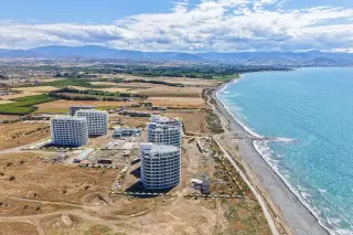 1+1 Apartment with Large Terrace in Lefke Gaziveren · Photo 24
