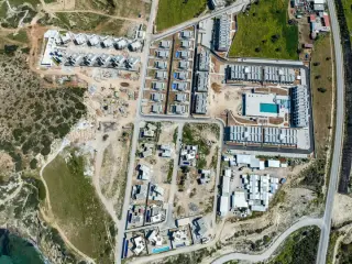 Girne Bahçeli'de Özel Havuzlu 3+1 Villa, Deniz Manzaralı · Fotoğraf 10