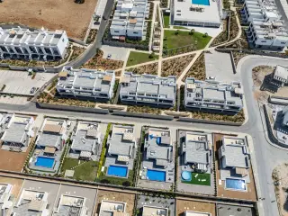 Girne Bahçeli'de Özel Havuzlu 3+1 Villa, Deniz Manzaralı · Fotoğraf 15