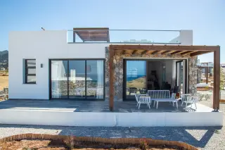 Girne Bahçeli'de Özel Havuzlu 3+1 Villa, Deniz Manzaralı · Fotoğraf 11
