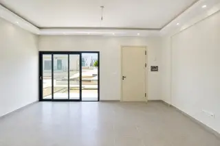 2+1 квартира на первом этаже в Караогланоглу, Гирне · Фото 11