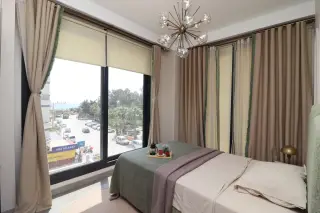 2+1 Wohnung in Mersin Mezitli 75. Yıl mit Meer- und Stadtblick · Foto 20