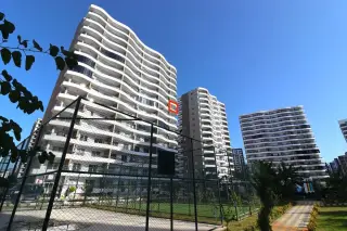Квартира 2+1 в Арпачбахшиш, Эрдемли с современным дизайном · Фото 2
