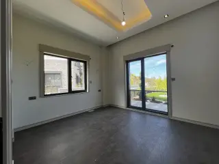 Trabzon Ortahisar'da 4+1 Modern Tasarımlı Villa · Fotoğraf 15