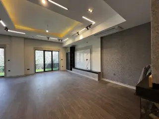 Trabzon Ortahisar'da 4+1 Modern Tasarımlı Villa · Fotoğraf 10