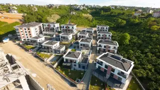 Trabzon Ortahisar'da 4+1 Modern Tasarımlı Villa · Fotoğraf 2