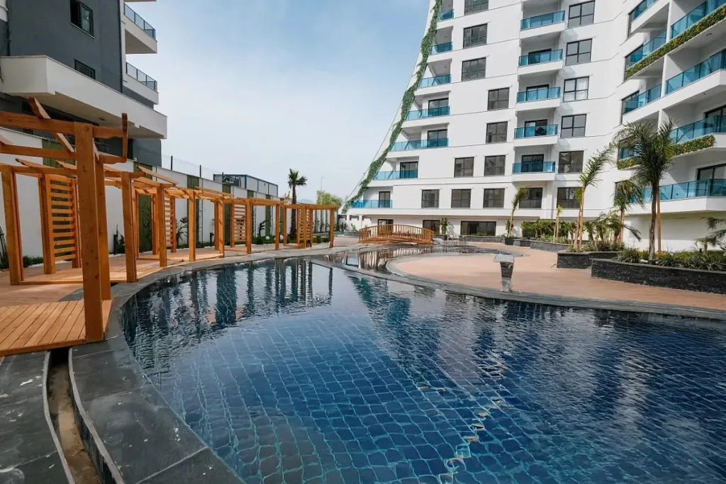 1+1 Apartment with Balcony in Mahmutlar, Alanya · Photo 1
