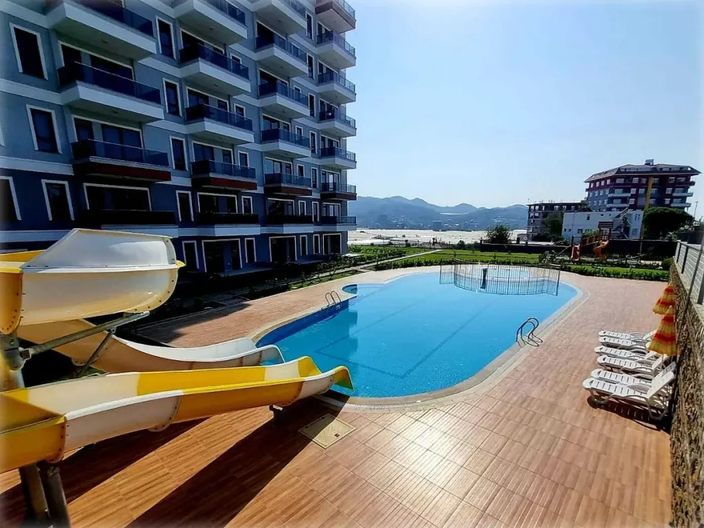 Alanya Ishakli 1+1 Apartment with View on 4th Floor · Photo 1