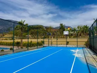 1+1 Apartment with Extensive Social Facilities in Mahmutlar, Alanya · Photo 11