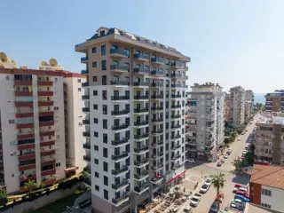 Квартира 1+1 с социальными удобствами в Махмутларе, в 450 м от моря · Фото 4