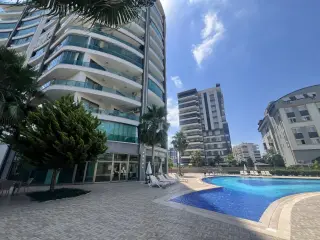 Mahmutlar’da Denize 700 Metre, Eşyalı 1+1 Satılık Daire · Fotoğraf 1