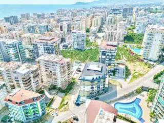 Mahmutlar'da Eşyalı 1+1 Satılık Daire · Fotoğraf 9