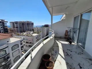 Möblierte 2+1 Dachgeschoss-Duplexwohnung nahe dem Meer in Mahmutlar · Foto 21