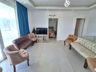 Möblierte 2+1 Dachgeschoss-Duplexwohnung nahe dem Meer in Mahmutlar · Foto 4