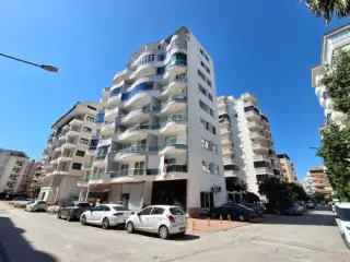 Möblierte 2+1 Dachgeschoss-Duplexwohnung nahe dem Meer in Mahmutlar · Foto 1