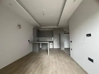 Avsallar'da Açık ve Kapalı Havuzlu Sıfır 1+1 Daire · Fotoğraf 16