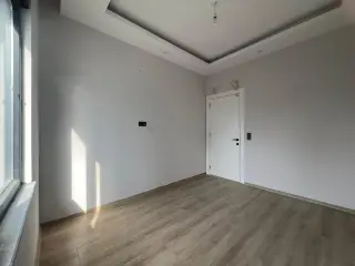 Avsallar'da Açık ve Kapalı Havuzlu Sıfır 1+1 Daire · Fotoğraf 18