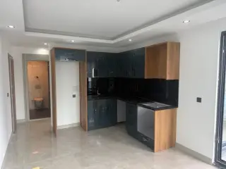 2+1 Wohnung mit Pool und Tiefgarage im Zentrum von Alanya · Foto 18