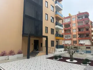 2+1 Wohnung mit Pool und Tiefgarage im Zentrum von Alanya · Foto 10
