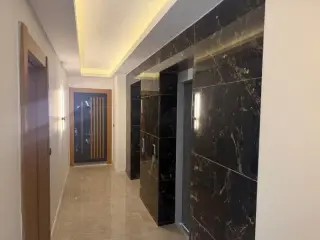 2+1 Wohnung mit Pool und Tiefgarage im Zentrum von Alanya · Foto 13