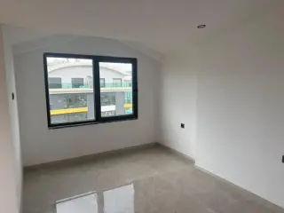 2+1 Wohnung mit Pool und Tiefgarage im Zentrum von Alanya · Foto 31