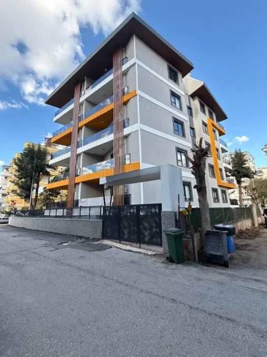 Alanya Merkez'de Denize Yakın 2+1 Dubleks Satılık Daire