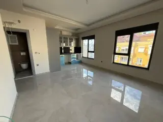 Alanya Merkez'de Denize Yakın 2+1 Dubleks Satılık Daire · Fotoğraf 14