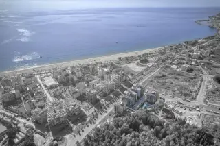 Квартира 1+1 с террасой в районе Динек, Алания · Фото 15