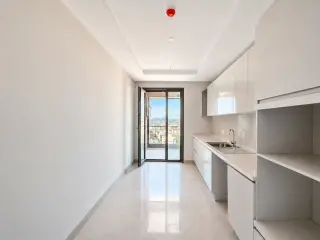 Moderne 1+1 Wohnung mit Terrasse in Maltepe Cevizli · Foto 20