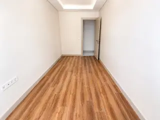 Moderne 1+1 Wohnung mit Terrasse in Maltepe Cevizli · Foto 26