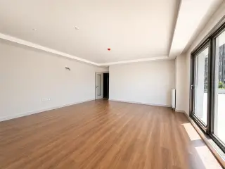 Moderne 1+1 Wohnung mit Terrasse in Maltepe Cevizli · Foto 17