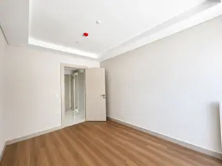 Moderne 1+1 Wohnung mit Terrasse in Maltepe Cevizli · Foto 23