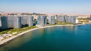 1+1 Apartment in Bakırköy Ataköy with Balcony · Photo 5