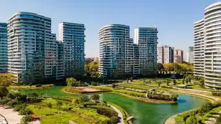 1+1 Apartment in Bakırköy Ataköy with Balcony · Photo 2