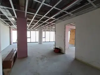 Spacious 3+1 Apartment in Maslak, Sarıyer, Istanbul · Photo 24