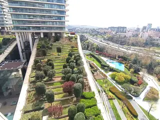 Spacious 6+1 Apartment in Levazım, Beşiktaş, Istanbul · Photo 3