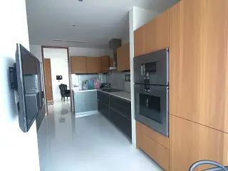 Spacious 6+1 Apartment in Levazım, Beşiktaş, Istanbul · Photo 13