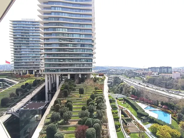 Spacious 6+1 Apartment in Levazım, Beşiktaş, Istanbul
