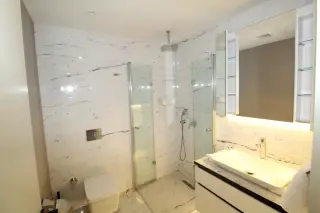 Şişli Cumhuriyet 1+1 Apartment with City and Golden Horn Views · Photo 17