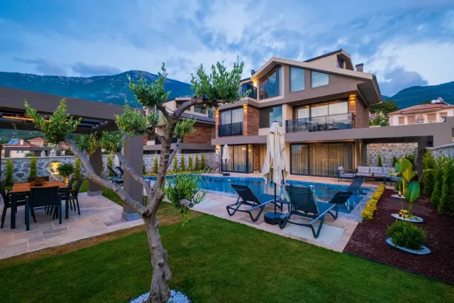 Ölüdeniz'de 3+1 Modern Villa