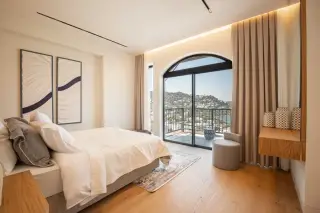 Bodrum Göltürkbükü'nde Deniz Manzaralı 4+1 Villa · Fotoğraf 34