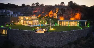 Villa mit 5+1 Zimmern in Göltürkbükü, Bodrum · Foto 4