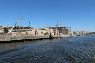 Современная квартира 1+1 в Кечеджи Пири, Бейоглу, Стамбул · Фото 26