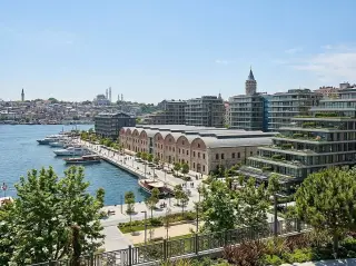 Современная квартира 1+1 в Кечеджи Пири, Бейоглу, Стамбул · Фото 1