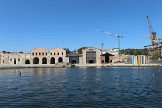 Современная квартира 1+1 в Кечеджи Пири, Бейоглу, Стамбул · Фото 24