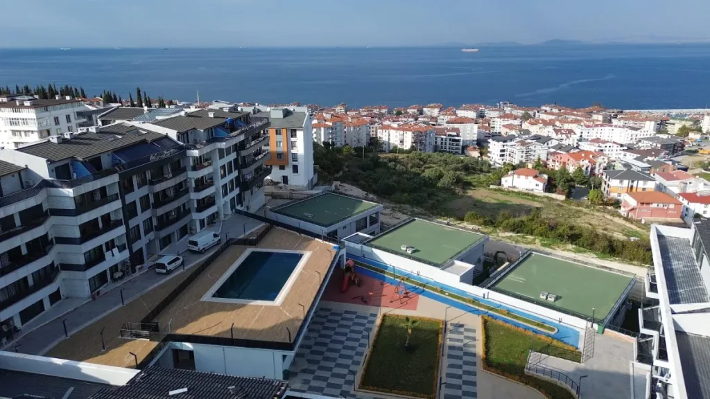Çınarcık Hasanbaba'da Deniz ve Doğa Manzaralı 3+1 Villa · Fotoğraf 1
