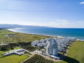 Lefke Gaziveren'de Deniz ve Doğa Manzaralı 1+1 Daire · Fotoğraf 2