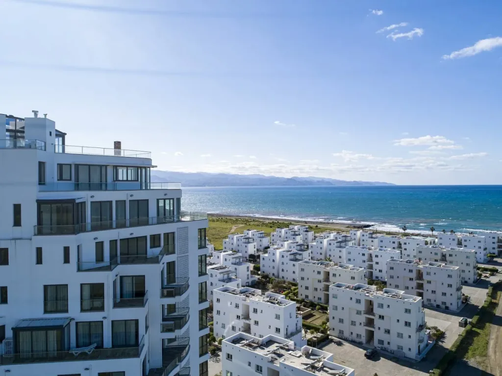 Lefke Gaziveren'de Deniz ve Doğa Manzaralı 1+1 Daire · Fotoğraf 1